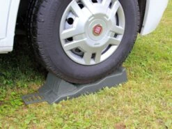 Fiamma Level Up Cale Roue -Magasin Obelink 303597 303597 images other levelupfiamma1 2 ecommerce