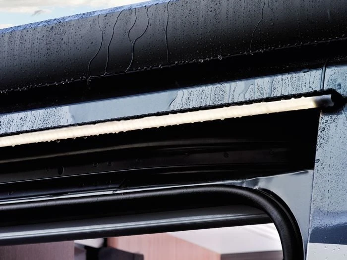 Dometic Raintec RT100 gouttière lumineuse Dometic Raintec RT100 Gouttière Lumineuse -Magasin Obelink dometic raintec rt100 regengoot3 ecommerce 5946